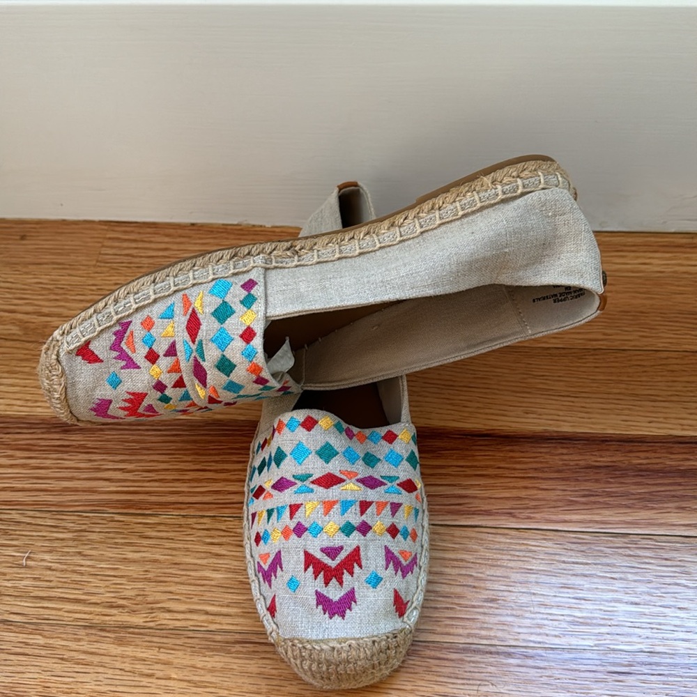 NWT- G.H. BASS CO. Jenna Embroidered Espadrilles Women Size 8M